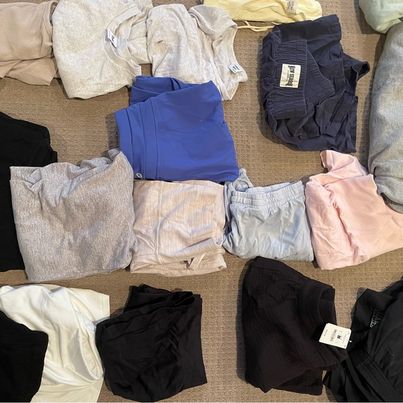 60 PIECE BUNDLE! - Picture 13 of 13